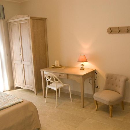 B&B Le Antiche Cisterne Tremestieri Etneo Exterior photo