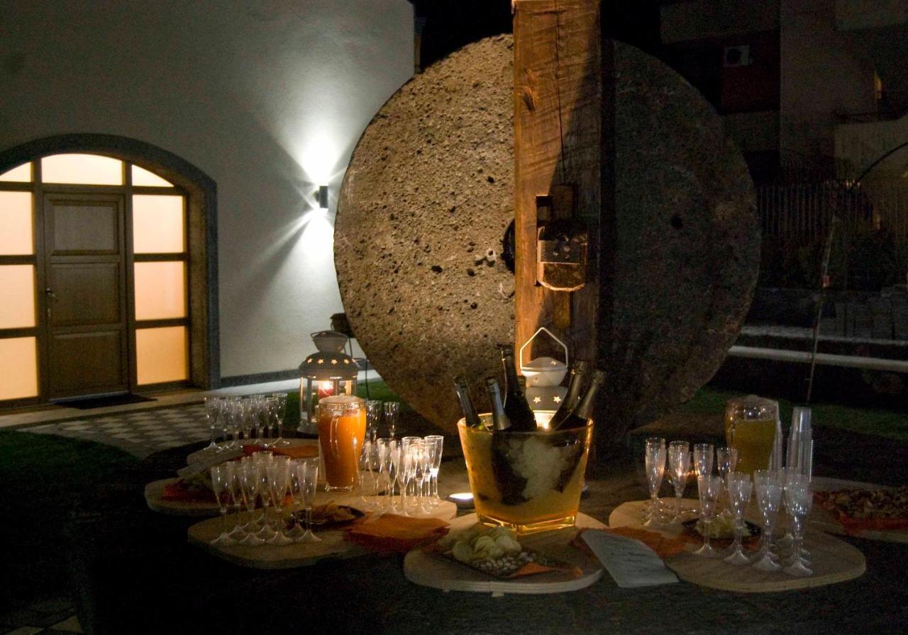 B&B Le Antiche Cisterne Tremestieri Etneo Exterior photo